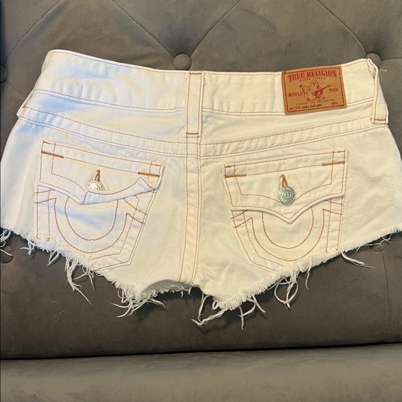 True Religion Cream Jean Shorts with Tan Stitching - Picture 1 of 2
